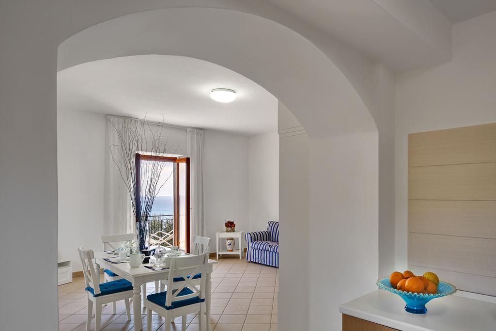 Matisse Nerano By Gocce Apartment Marina del Cantone Room photo