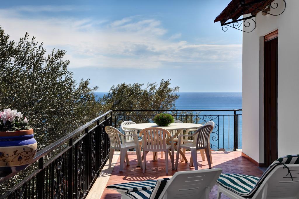Matisse Nerano By Gocce Apartment Marina del Cantone Room photo